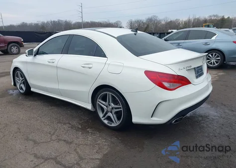 2014 Mercedes-Benz Cla 250 z USA, uszkodzony, nr VIN WDDSJ4EB4EN053923
